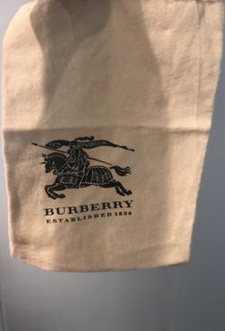 Small Burberry dust cover