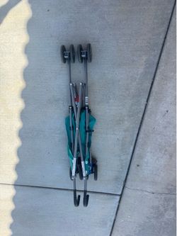 BRAND NEW- Costco umbrella stroller