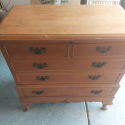 Colonial Salem Chest 