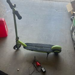 E90 Electric Scooter