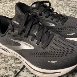 Brooks shoes