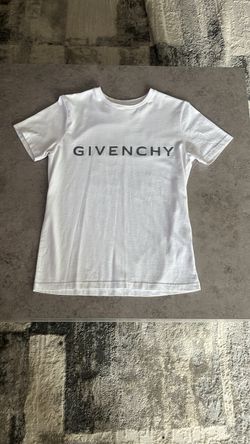 white givenchy T-shirt grey logo