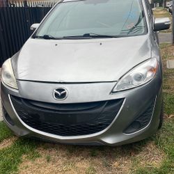 2014 Mazda 5 Sport