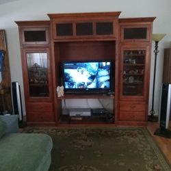 Ethan allen 2024 corner tv stand