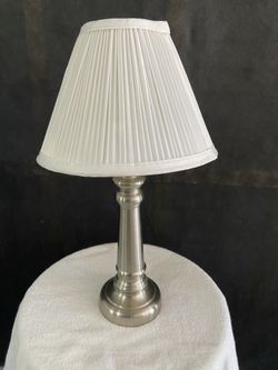 Silver/White Tabletop Lamp