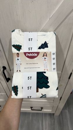 Pekkle Kids 2-Piece Pajama Set 5T