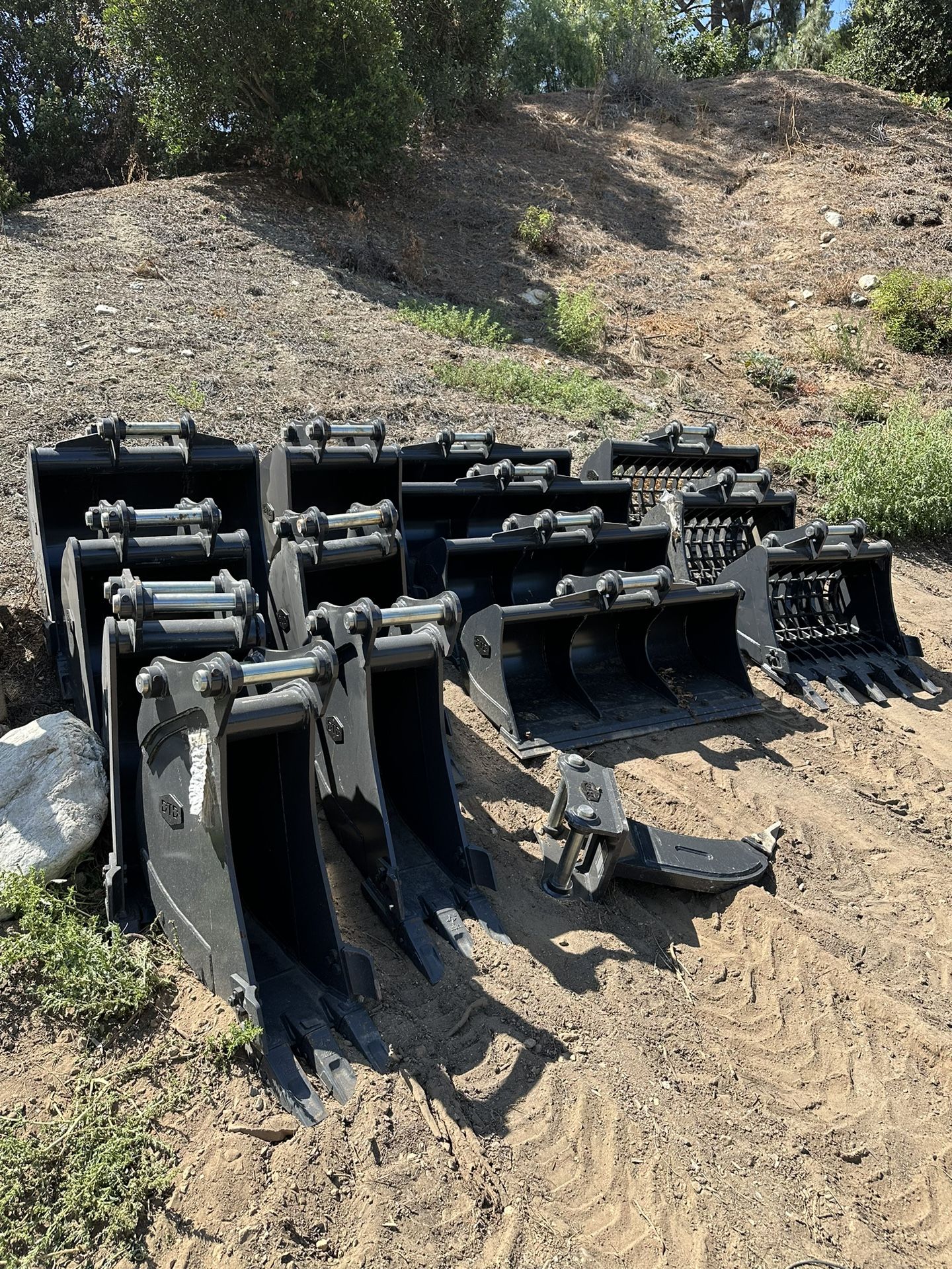 Excavator Buckets 8 / 9 Ton Caterpillar