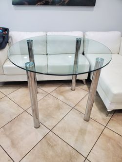 Modern Round Glass Table with Chrome Legs