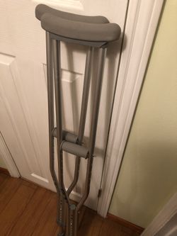 New crutches. Was used for a week only.