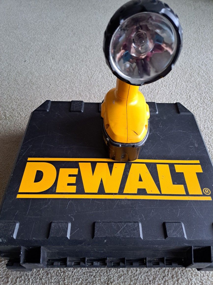 DeWalt Heavy Duty XRP 18V 1/2" Drill/Driver/Combo