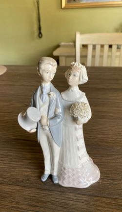 Lladro Bride and Groom Figurine The Wedding Spain