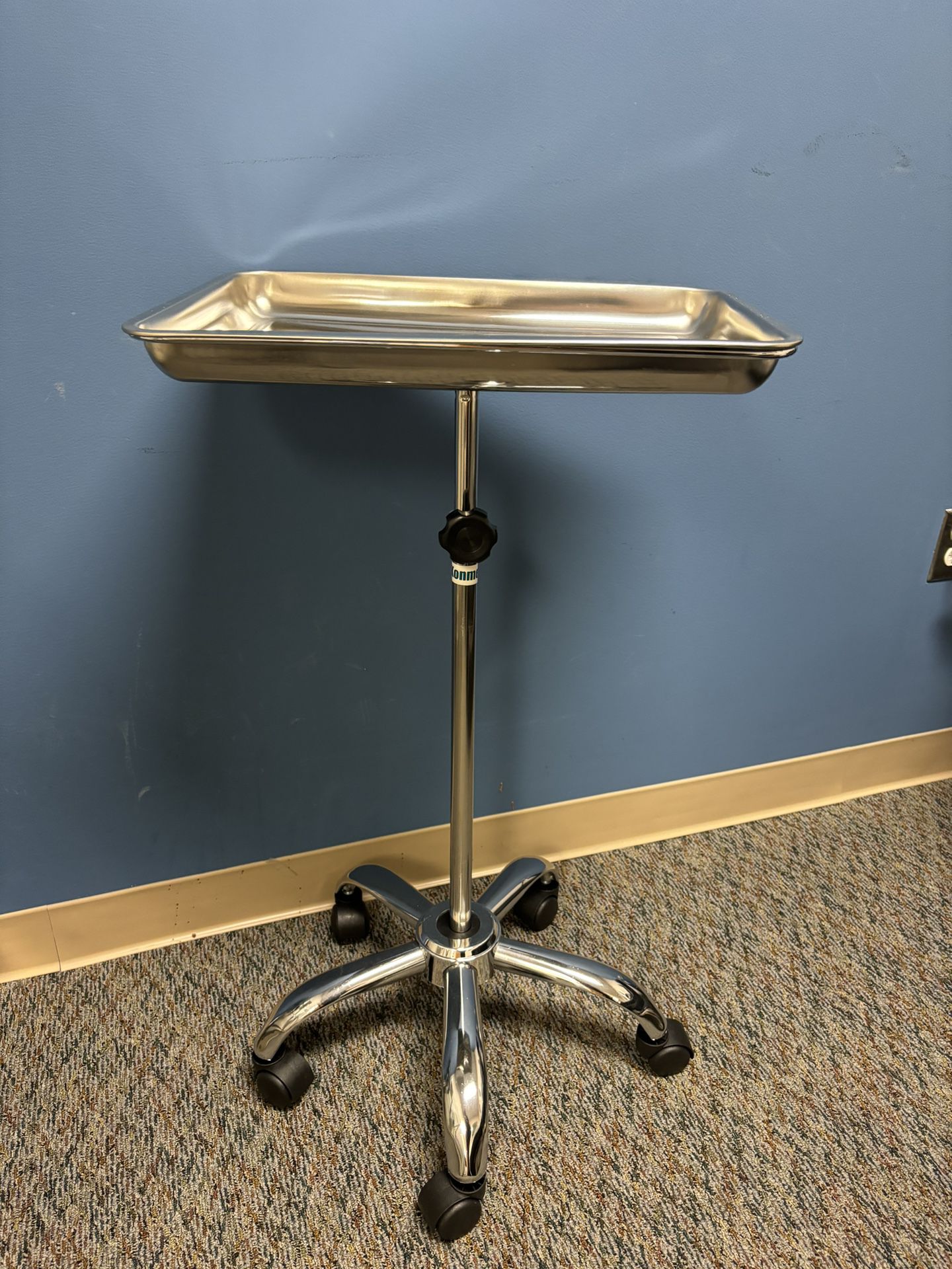 Rolling tray Table ** PROVIDE YOUR BEST OFFER**