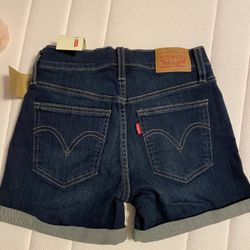 Levi’s Shorts 