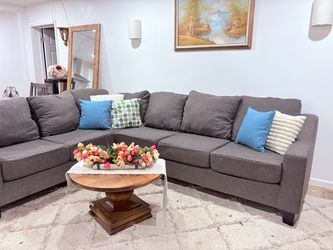 Sectional couch 🛋️
