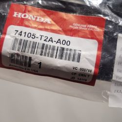 Honda 74105-T2A-A00 Enclosure R,FR Fe