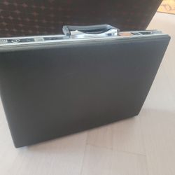 Samsonite hardshell attaché case  briefcase.