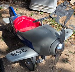Vintage kids airplane ride