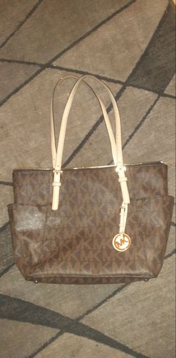 Micheal Kors purse