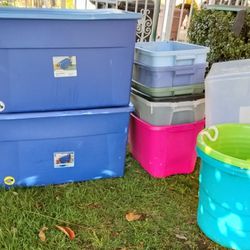 Container Storages 2 Are Size 50 Gallons $25 Obo Others $3 Each No Lids Size 18 20. Gallons About 12 Of Them 
