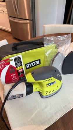 Ryobi Corner Cat Sander with Carry Bag