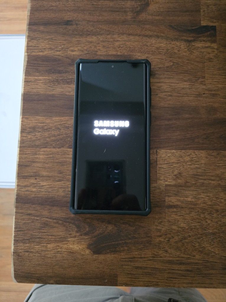 Unlocked Samsung Galaxy S22 Ultra