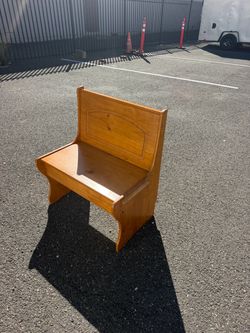 Antique Bench with Storage asking for $70 pick up in Elizabeth NJ