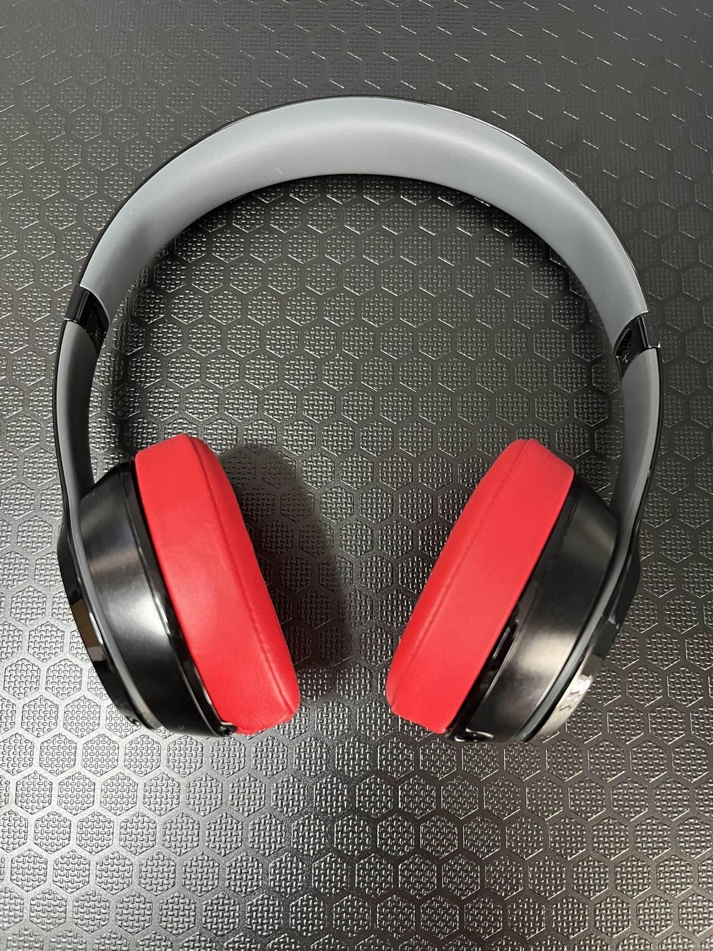 Beats Solo 2 Wireless Headphones