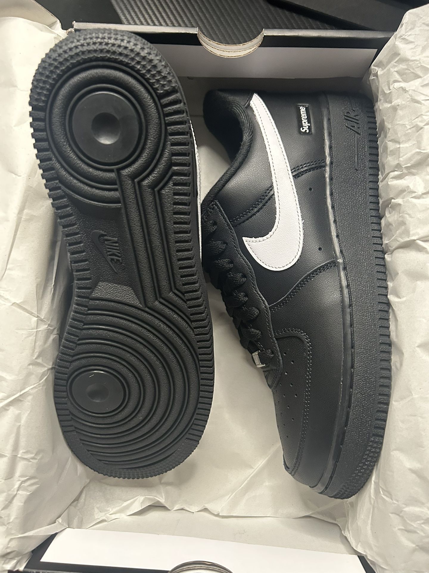 Nike Air Force 1 Low Supreme Black White Size 8.5 New