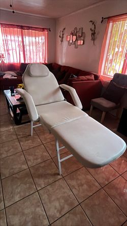 Massage table
