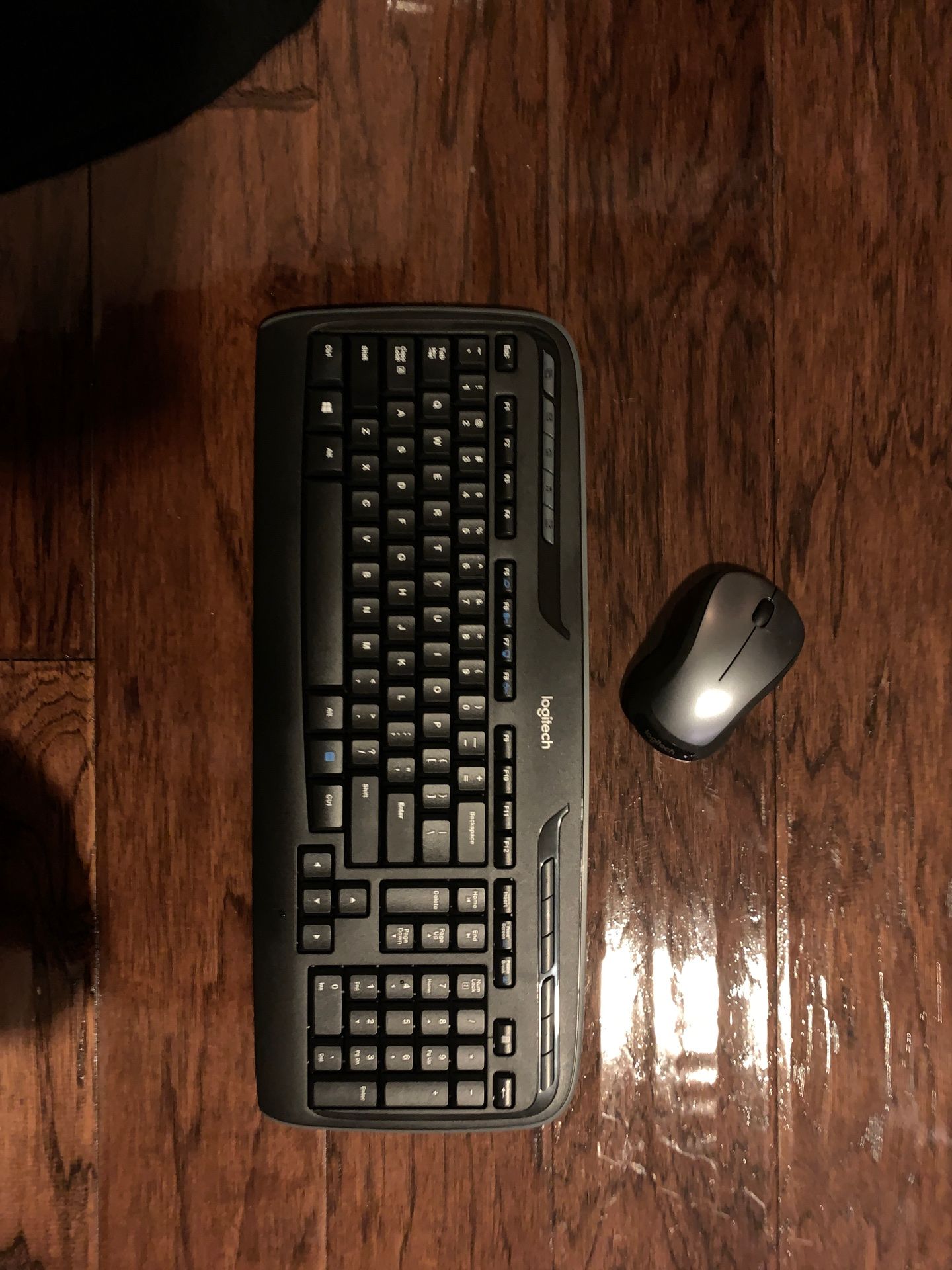 Logitek wireless keyboard and mouse