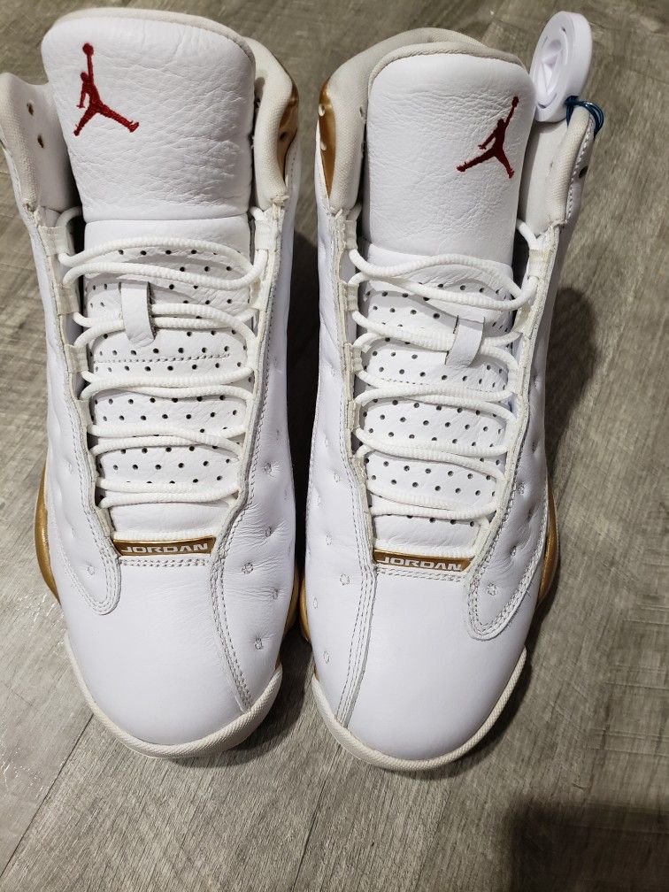 Air Jordan Retro 13 Defiant Moments 