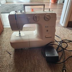 Singer Sewing Machine