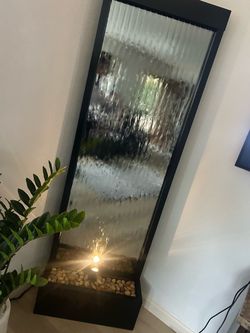 Mirror waterfall