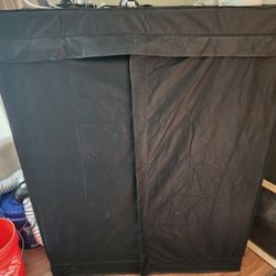 Grow Tent with Accesories