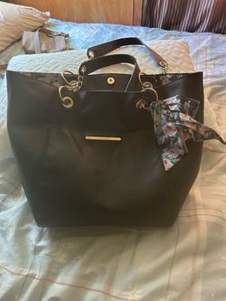 Bolsa grande Steve Madden $20
