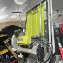 Ryobi Power Tile Saw With Built In Stand And Water Sump