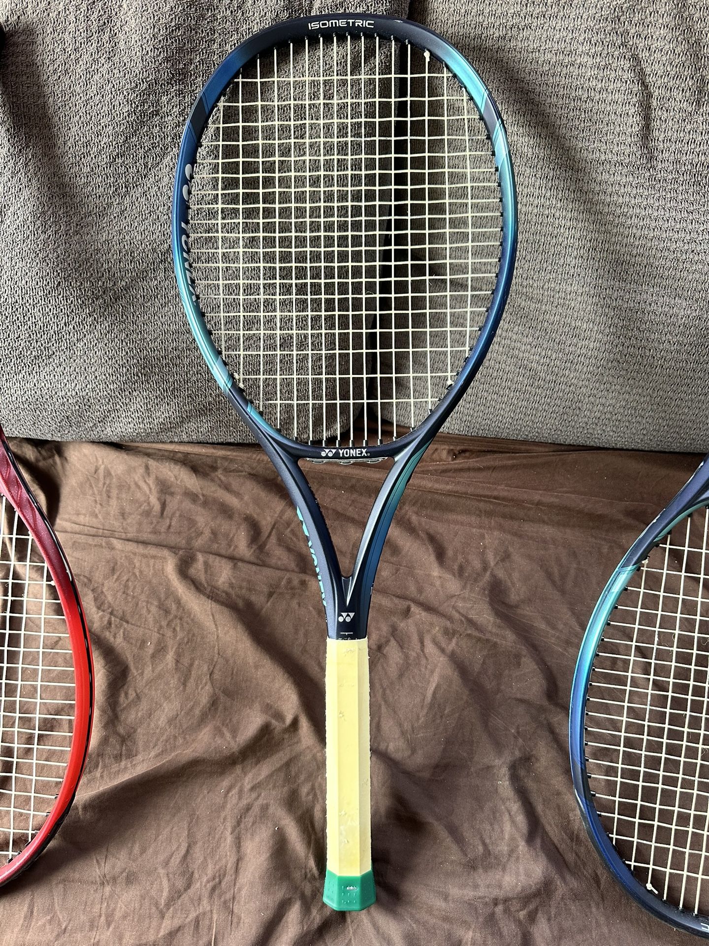 EZone 100L 4 3/8 Yonex Tennis Racket