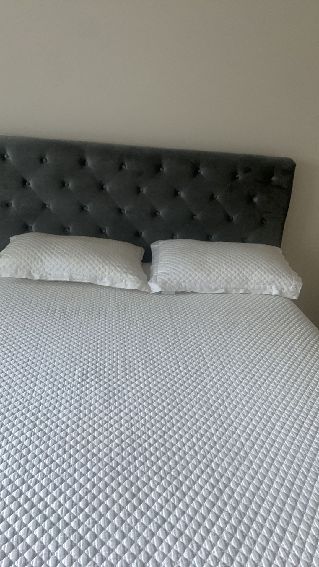 Queen headboard Queen headboard