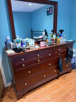Dresser