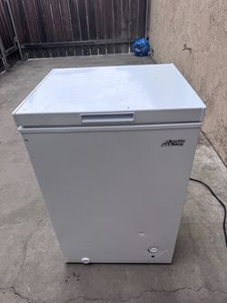 Deep freezer