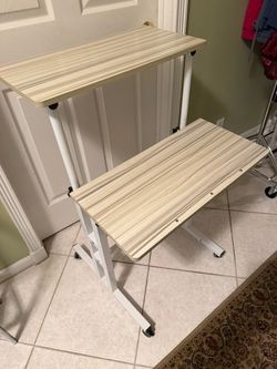 Computer desk