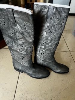 Brand new women’s boots