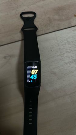 Fitbit Charge 5