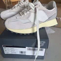 New Balance 327- New In Box- GIFTABLE 