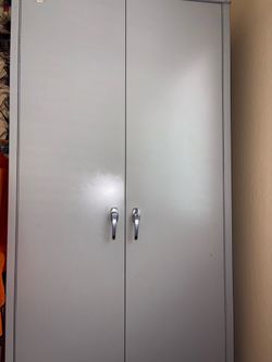 Metal cabinet