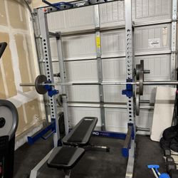 “Complete Home Gym Set - Great Condition, Includes Mats & Equipment