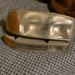 2000 GMC headlights Drivers Side 