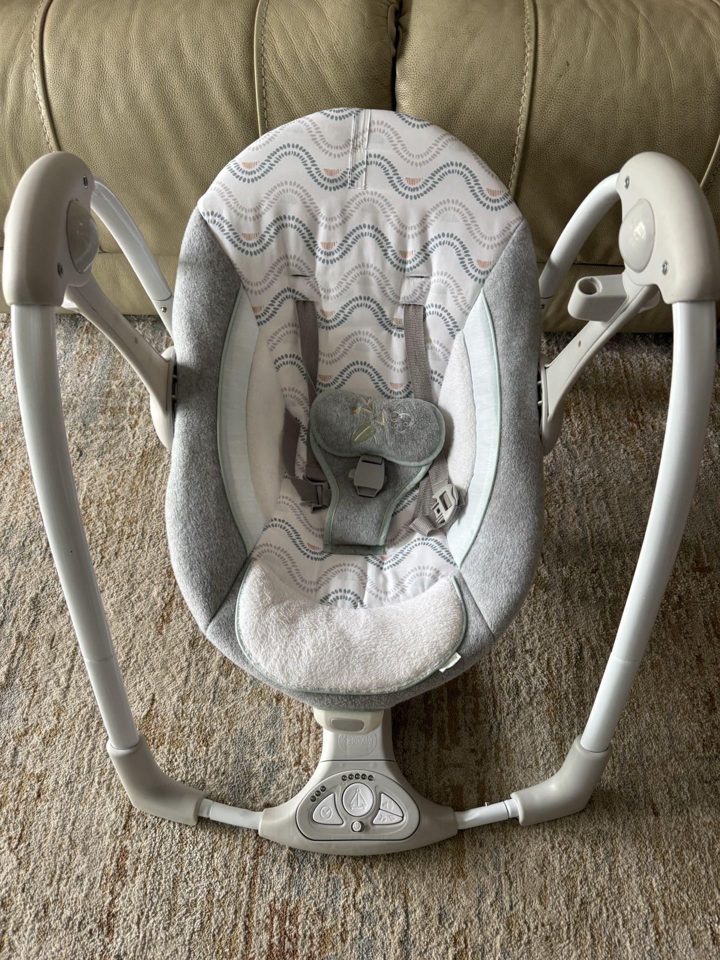 Ingenuity ConvertMe 2-in-1 Compact Portable Baby Swing & Infant Seat