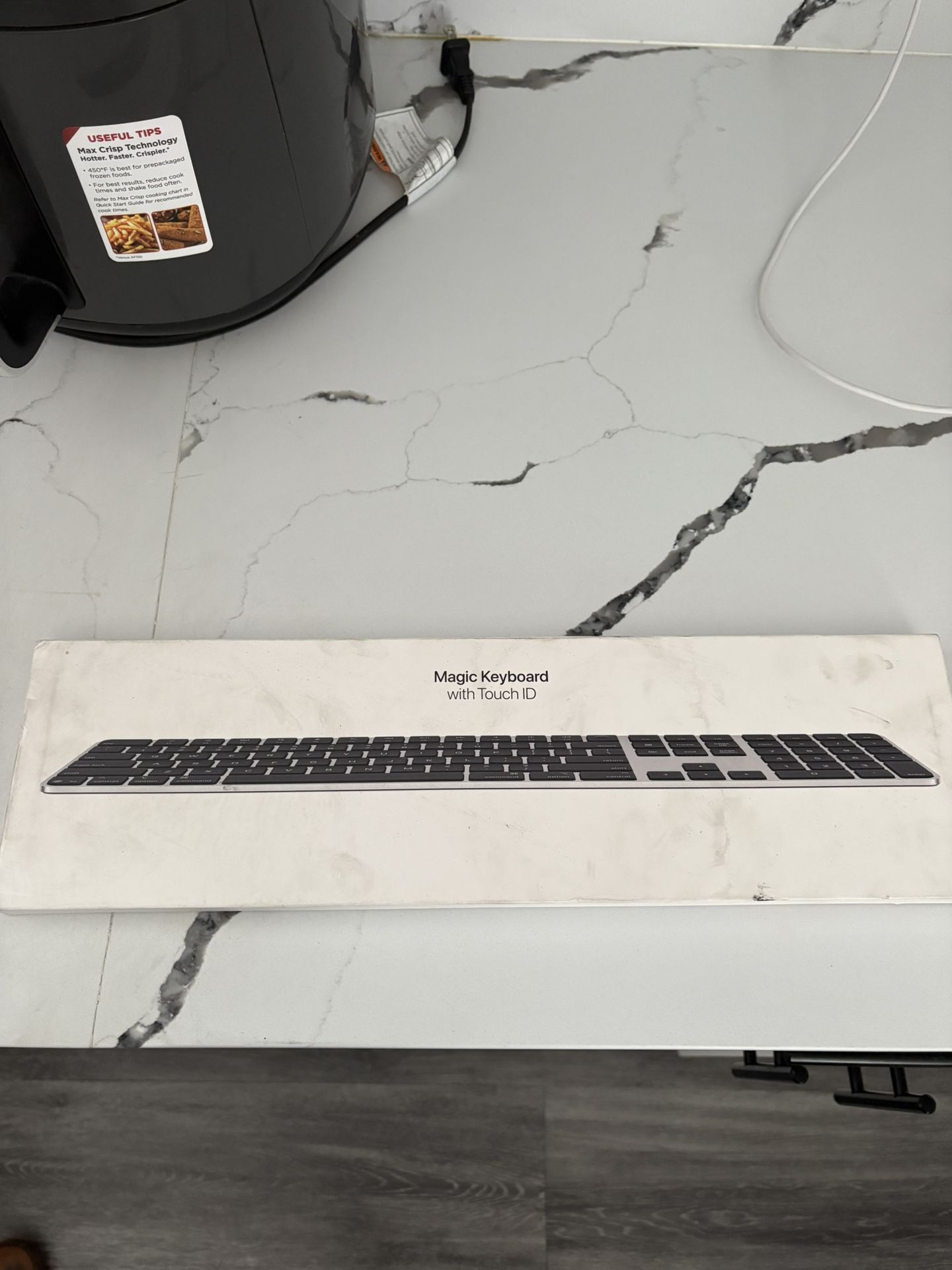 Apple Magic Keyboard with Touch ID and Numeric Keypad for Mac Models with Apple Silicon - US English - Black Keys