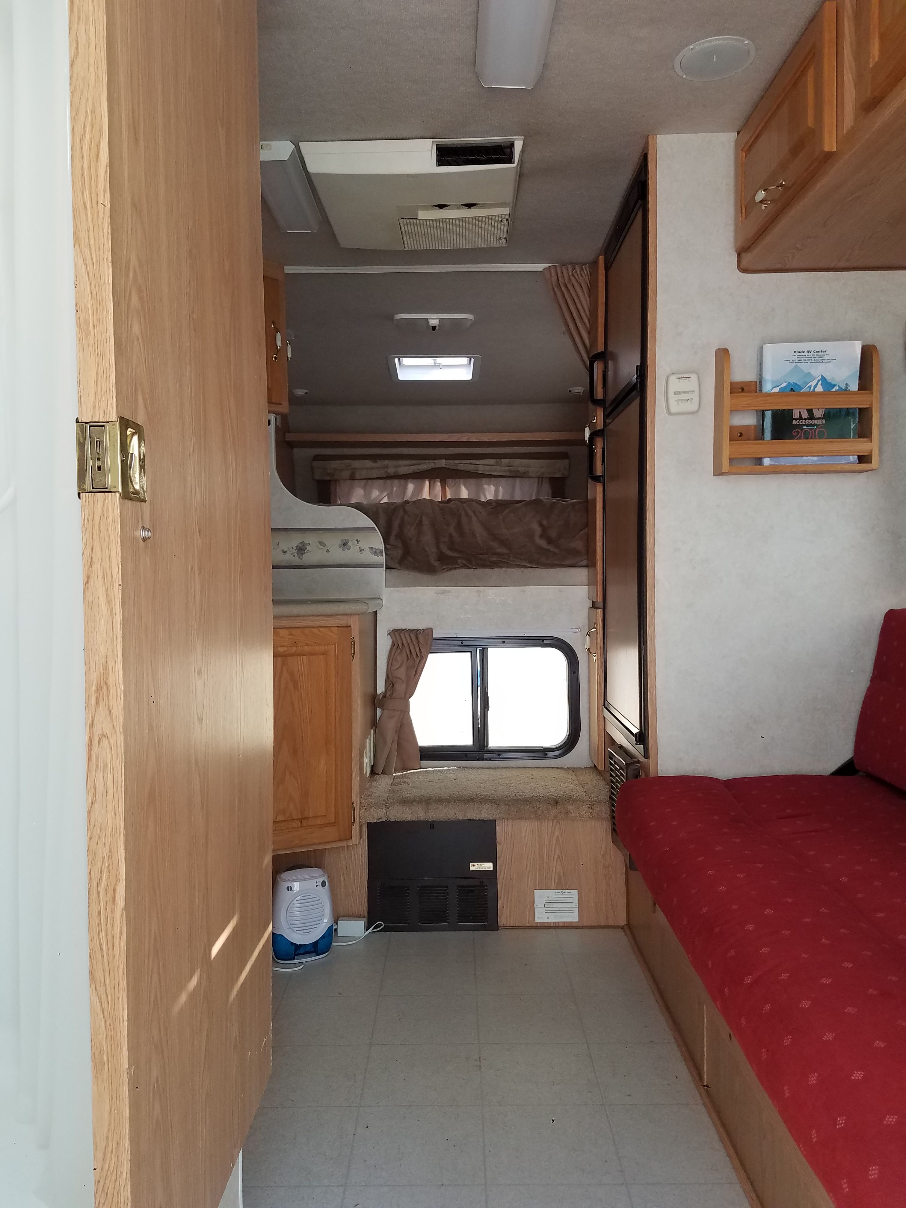 Eagle Cap 850 Camper for Sale in Puyallup, WA OfferUp